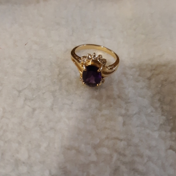 Ring - Picture 7 of 8